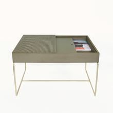 Lade das Bild in den Galerie-Viewer, Cali the small Table (Couchtisch, Salontisch)