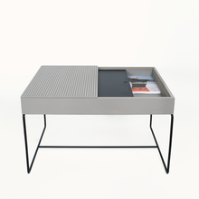 Lade das Bild in den Galerie-Viewer, Cali the small Table (Couchtisch, Salontisch)