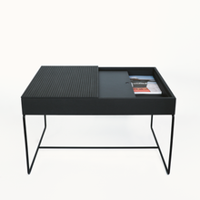 Lade das Bild in den Galerie-Viewer, Cali the small Table (Couchtisch, Salontisch)
