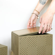 Lade das Bild in den Galerie-Viewer, mali the tray (Holztablett)