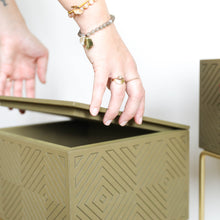 Lade das Bild in den Galerie-Viewer, mali the tray (Holztablett)