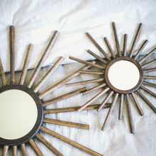 Lade das Bild in den Galerie-Viewer, sole the mirror (Wandspiegel)
