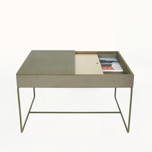 Lade das Bild in den Galerie-Viewer, Cali the small Table (Couchtisch, Salontisch)
